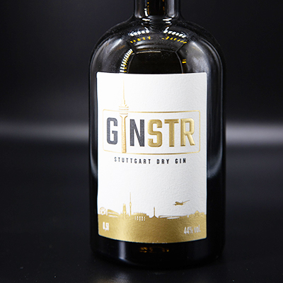 Flasche GINSTR mit Golddruck-Etikett